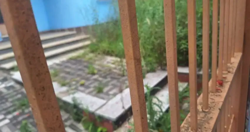 Casa com 4 quartos à venda na Rua General Neto, 337, Floresta, Porto Alegre