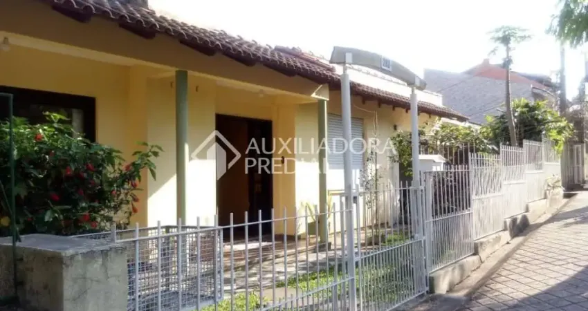 Casa em condomínio fechado com 2 quartos à venda na Rua dos Guananas, 283, Espírito Santo, Porto Alegre