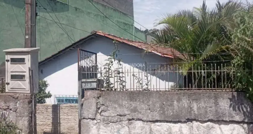 Casa com 3 quartos à venda na Rua Borborema, 729, Vila João Pessoa, Porto Alegre