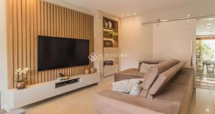 Casa em condomínio fechado com 4 quartos à venda na Rua Elias Bothome, 396, Jardim Itu Sabará, Porto Alegre