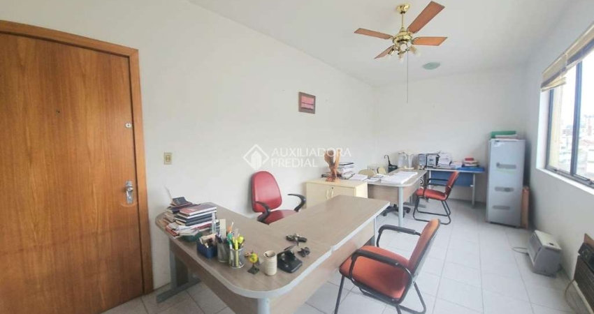 Sala comercial à venda na Avenida Protásio Alves, 2365, Petrópolis, Porto Alegre