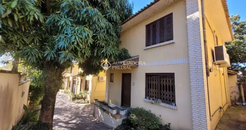 Casa em condomínio fechado com 3 quartos à venda na Rua Doutor Barcelos, 1813, Tristeza, Porto Alegre