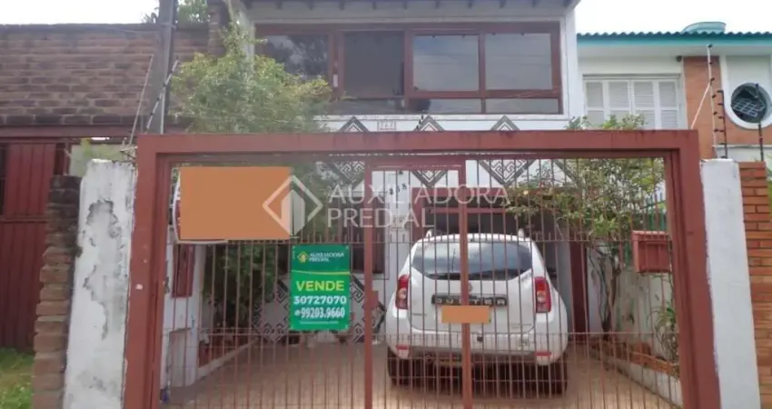 Casa em condomínio fechado com 4 quartos à venda na Rua Veríssimo Rosa, 368, Partenon, Porto Alegre