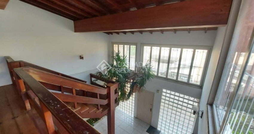 Casa em condomínio fechado com 7 quartos à venda na Avenida Belém, 68, Teresópolis, Porto Alegre