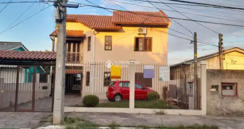 Casa com 3 quartos à venda na Rua Gramado, 411, Mathias Velho, Canoas