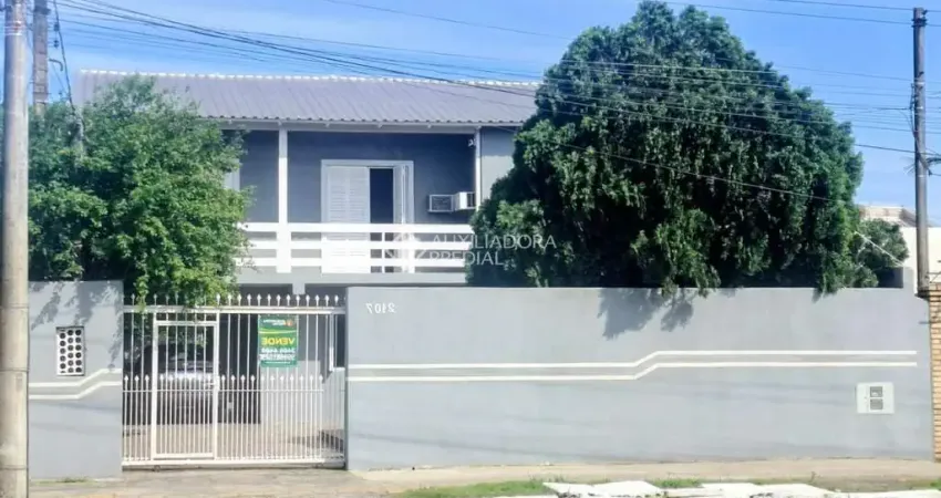 Casa com 4 quartos à venda na Rua República, 2107, Harmonia, Canoas