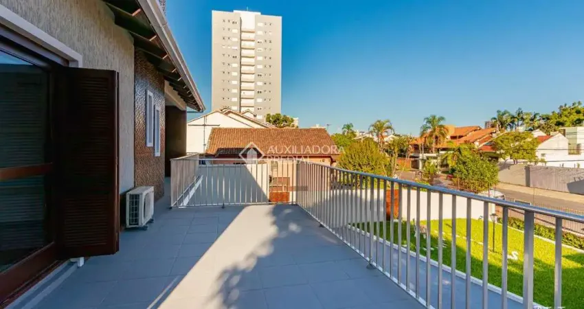 Casa com 5 quartos à venda na Rua Caxias, 60, Centro, Esteio