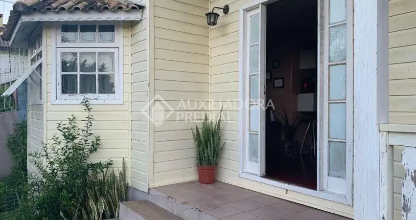 Casa com 3 quartos à venda na Rua Moisés Vellinho, 168, São José, Canoas