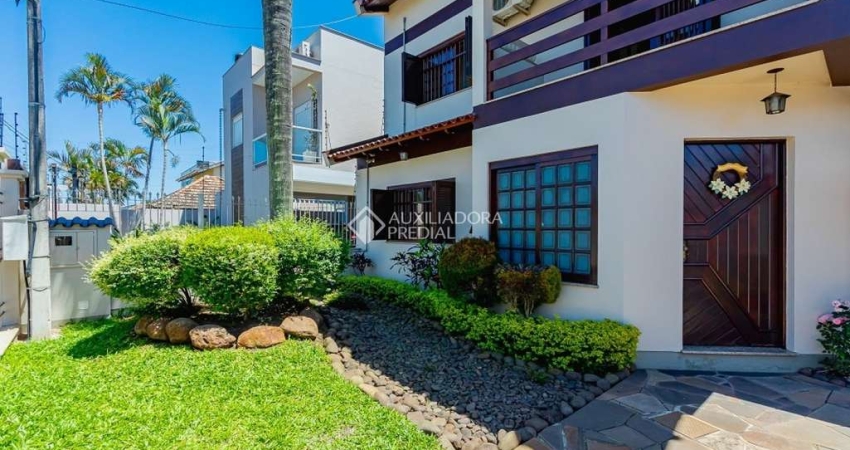 Casa com 4 quartos à venda na Almirante Tamandaré, 378, Niterói, Canoas
