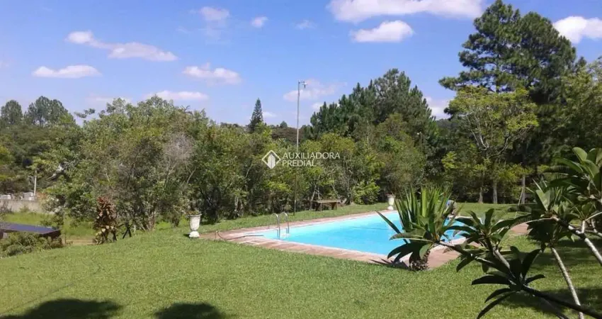 Fazenda à venda na Casemiro De Abreu, 71, Parque Itacolomi, Gravataí
