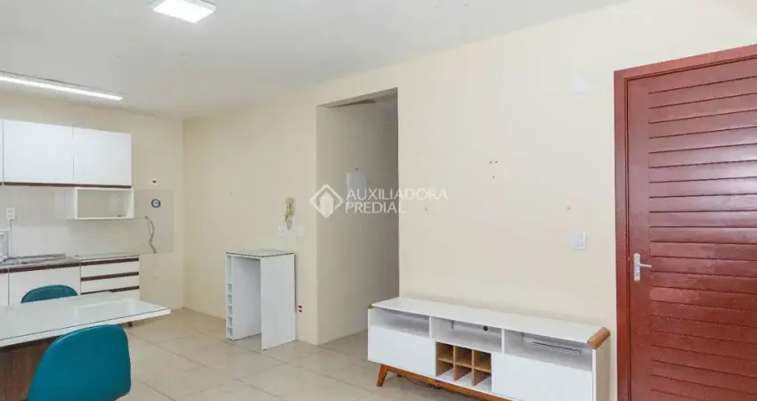 Casa em condomínio fechado com 2 quartos à venda na Rua Dezoito, 376, Olaria, Canoas