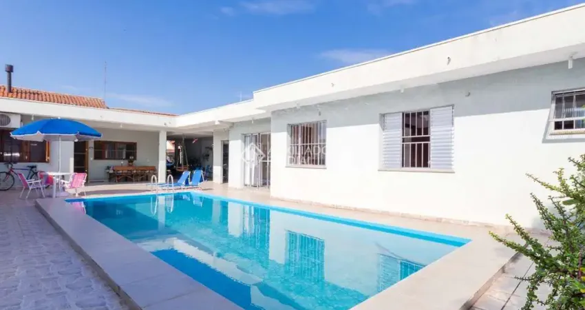 Casa com 4 quartos à venda na Rua Capiberibe, 106, Igara, Canoas