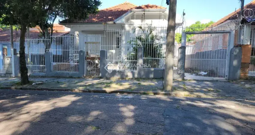 Casa com 4 quartos à venda na Rua Tobias Barreto, 170, Partenon, Porto Alegre