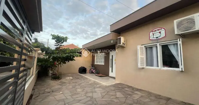 Casa com 2 quartos à venda na Rua da Erva Mate, 207, Igara, Canoas