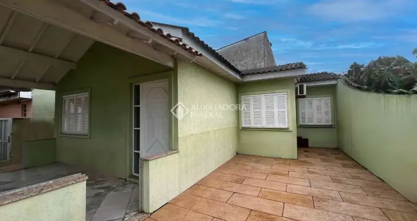 Casa com 3 quartos à venda na Rua Latino Coelho, 352, Estância Velha, Canoas