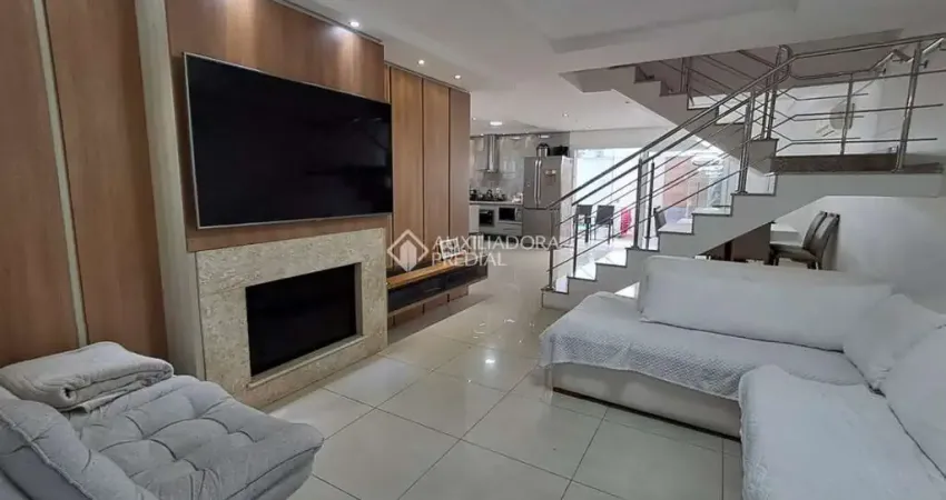 Casa com 3 quartos à venda na Rua das Violetas, 378, Igara, Canoas