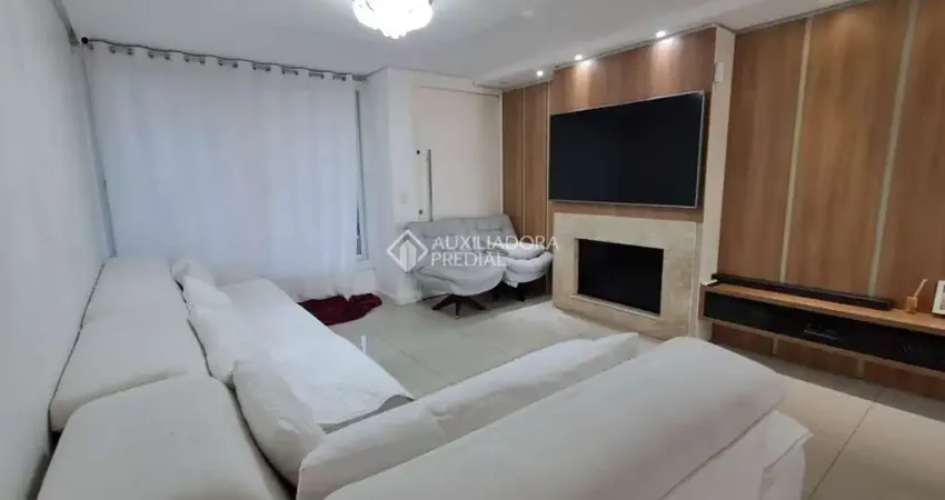 Casa com 3 quartos à venda na Rua das Violetas, 378, Igara, Canoas