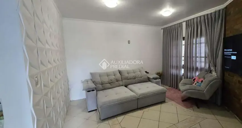 Casa com 3 quartos à venda na Avenida Farroupilha, 8381, São José, Canoas