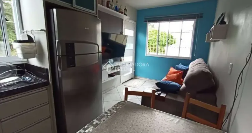 Casa com 2 quartos à venda na Maravilha, 529, São Giácomo, Caxias do Sul