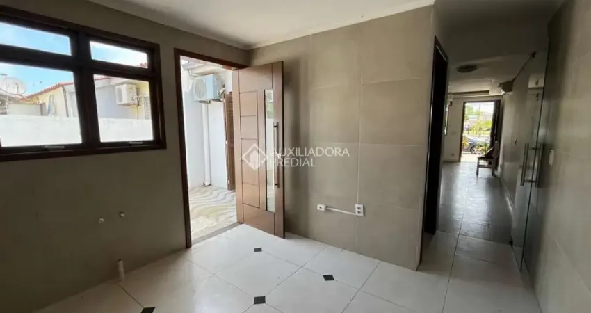 Casa em condomínio fechado com 2 quartos à venda na Rua Roberto Francisco Behrens, 200, Mato Grande, Canoas