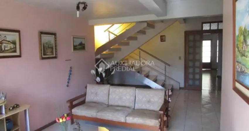 Casa em condomínio fechado com 3 quartos à venda na Rua Tamoio, 2292, Niterói, Canoas