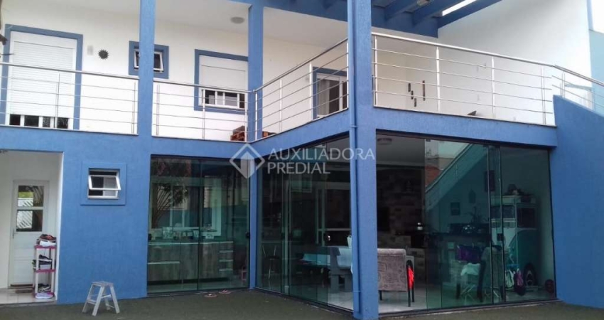 Casa com 3 quartos à venda na Rua Jatobá, 91, Estância Velha, Canoas