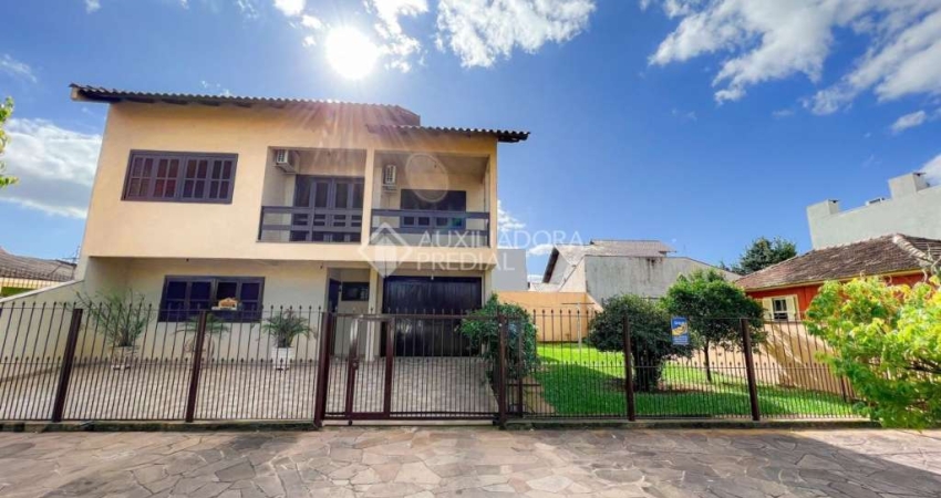 Casa com 3 quartos à venda na Rua Gago Coutinho, 381, Fátima, Canoas