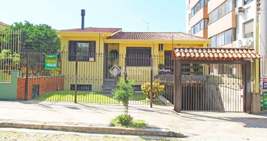 Casa com 3 quartos à venda na Rua Congo, 320, Vila Ipiranga, Porto Alegre