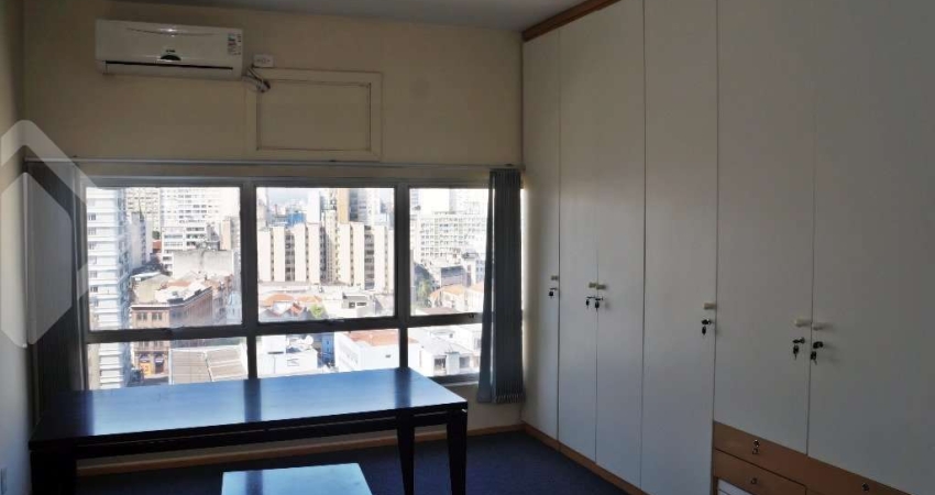 Sala comercial à venda na Rua Chaves Barcelos, 36, Centro Histórico, Porto Alegre