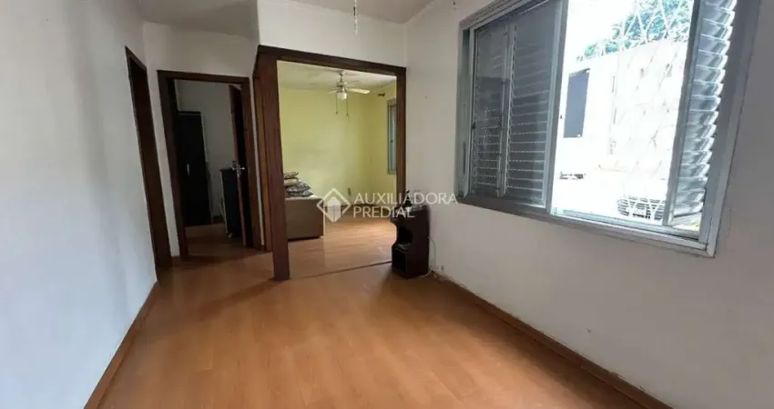 Apartamento com 2 quartos à venda na Rua Roque Calage, 180, Passo da Areia, Porto Alegre