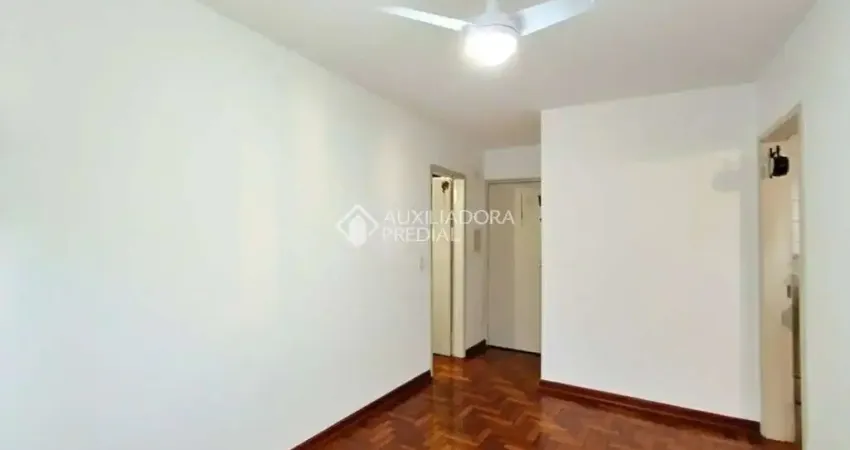 Apartamento com 1 quarto à venda na Rua Roque Calage, 796, Passo da Areia, Porto Alegre