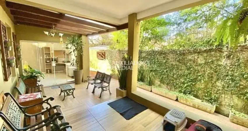 Casa em condomínio fechado com 4 quartos à venda na Rua Dona Gabriela, 320, Menino Deus, Porto Alegre