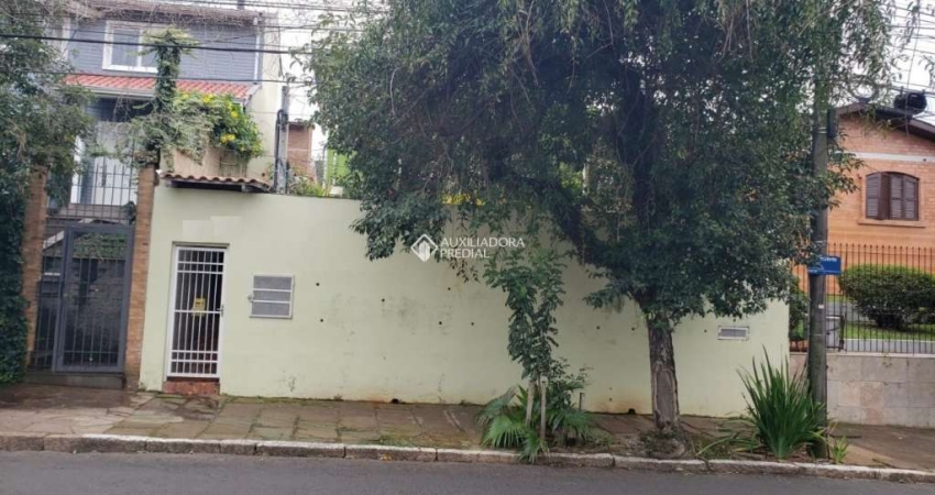 Casa com 3 quartos à venda na Rua Presidente Juarez, 450, São Sebastião, Porto Alegre