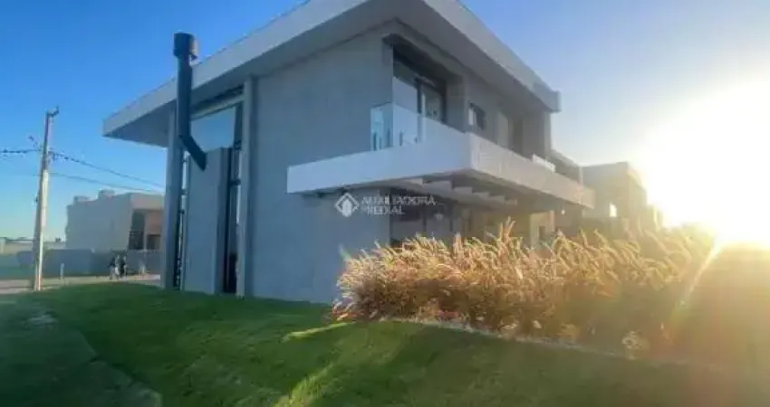 Casa em condomínio fechado com 4 quartos à venda na Rua Rio Divisa, 32, Centro, Xangri-Lá