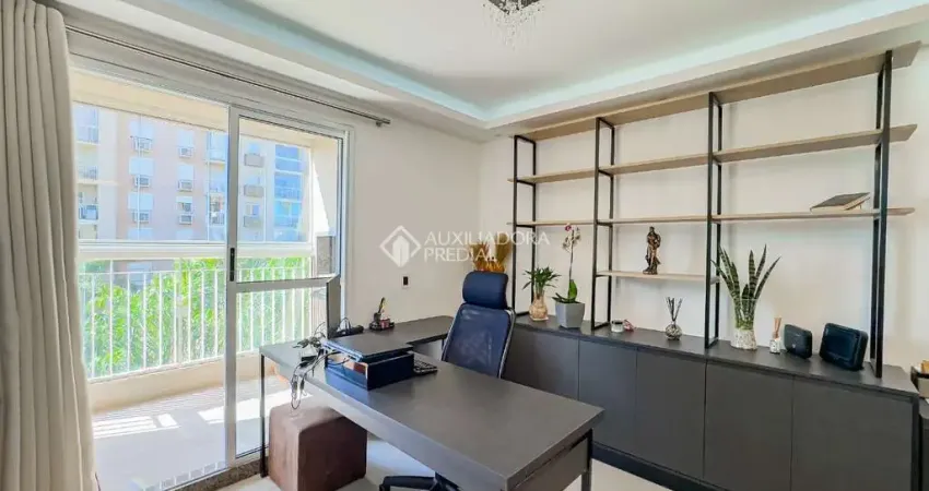 Apartamento com 3 quartos à venda na Rua Monsenhor Antonio Guilherme Grings, 51, Sarandi, Porto Alegre