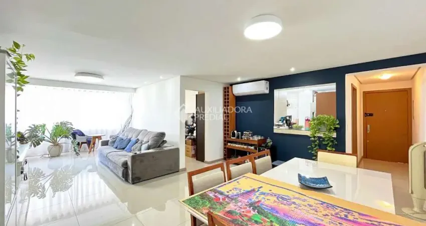 Apartamento com 3 quartos à venda na Rua Araruama, 805, Vila Jardim, Porto Alegre