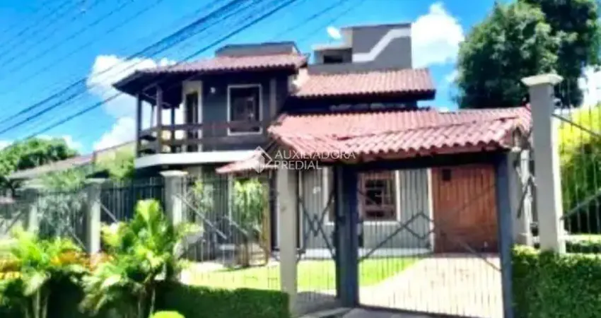 Casa com 3 quartos à venda na Borges de Medeiros, 61, Niterói, Canoas