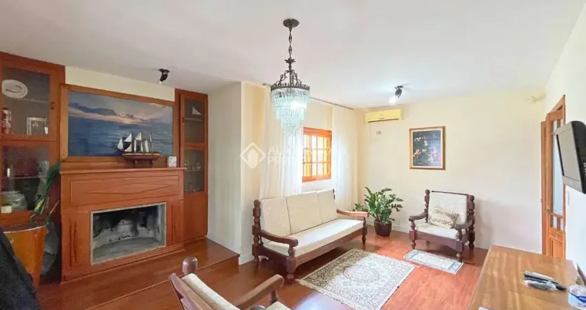 Casa com 4 quartos à venda na Rua Professor José Maria Rodrigues, 58, Vila Ipiranga, Porto Alegre