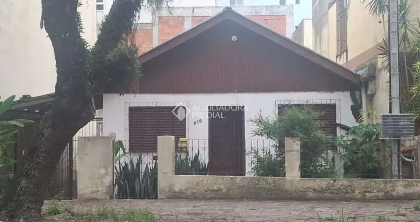 Casa com 3 quartos à venda na Rua Umbú, 510, Passo da Areia, Porto Alegre