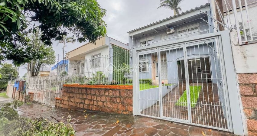 Casa com 3 quartos à venda na Rua Fernando Abbott, 841, Cristo Redentor, Porto Alegre