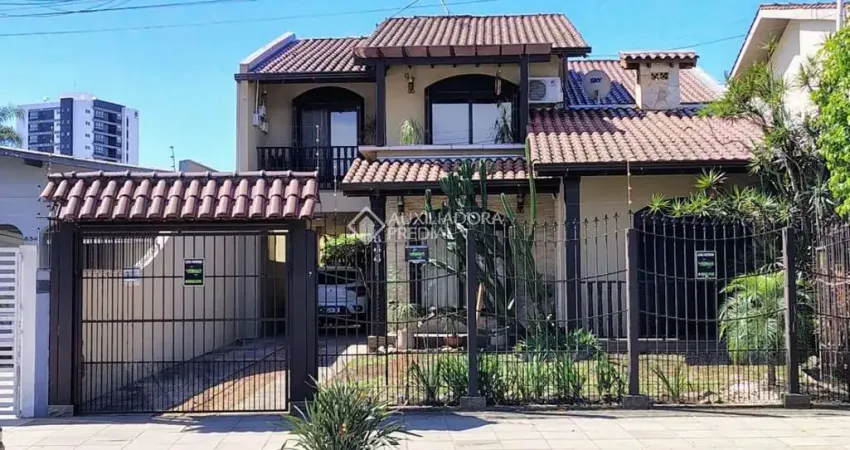 Casa com 4 quartos à venda na Rua Vinte e Quatro de Agosto, 844, Centro, Esteio