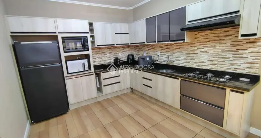 Casa com 4 quartos à venda na Rua Vinte e Quatro de Agosto, 844, Centro, Esteio