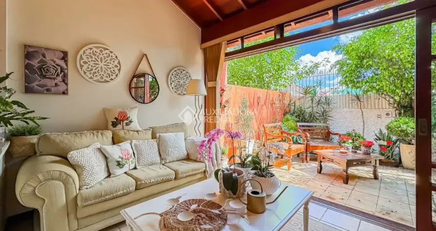 Casa em condomínio fechado com 3 quartos à venda na Rua Manoel Lopes Meirelles, 74, Jardim Itu Sabará, Porto Alegre