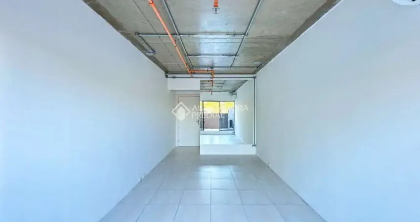 Sala comercial à venda na Avenida Assis Brasil, 4500, São Sebastião, Porto Alegre