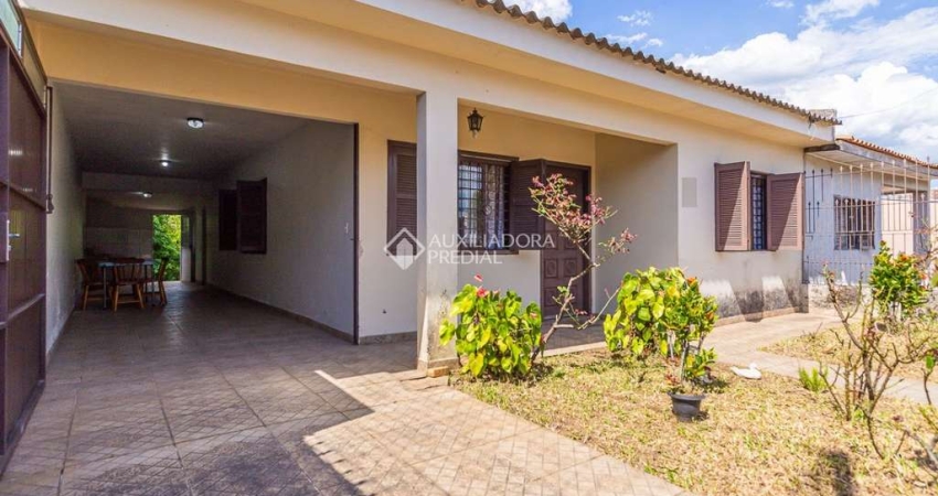 Casa em condomínio fechado com 3 quartos à venda na Beco Circular, 778, Vila Jardim, Porto Alegre