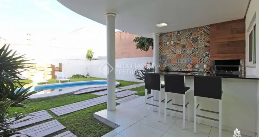 Casa com 3 quartos à venda na Rua Walt Disney, 205, São Sebastião, Porto Alegre