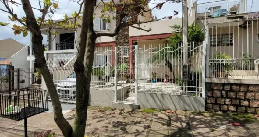 Casa com 3 quartos à venda na Rua Reverendo Daniel Betts, 151, Morro Santana, Porto Alegre