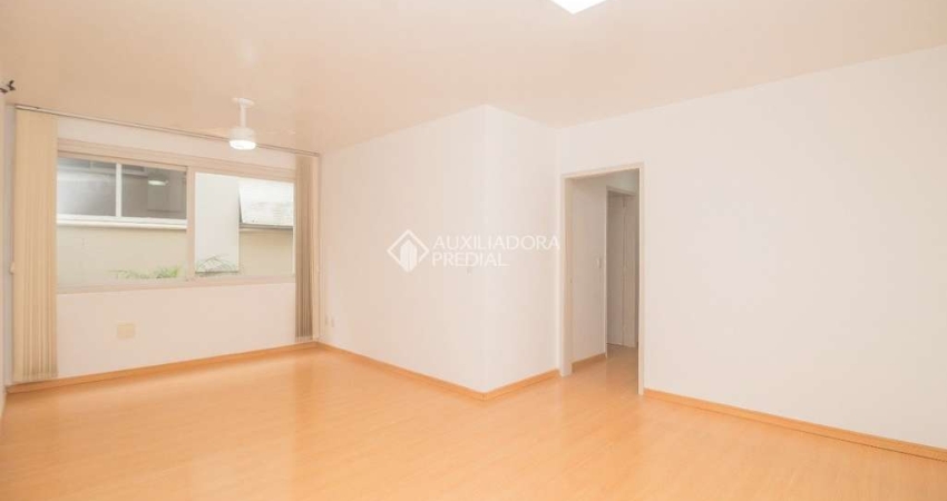 Apartamento com 3 quartos à venda na Rua Honório Silveira Dias, 840, São João, Porto Alegre