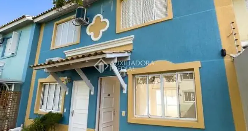 Casa em condomínio fechado com 2 quartos à venda na Avenida José Aloísio Filho, 889, Humaitá, Porto Alegre