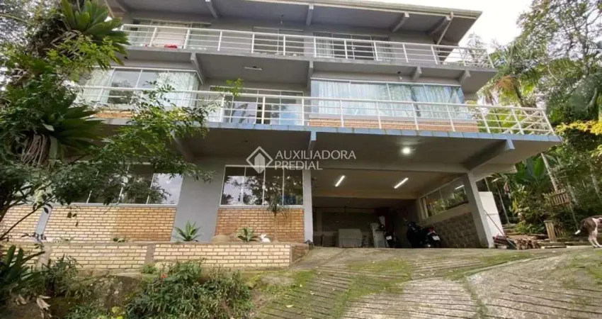 Casa com 6 quartos à venda na Rua 406, 1580, Morretes, Itapema
